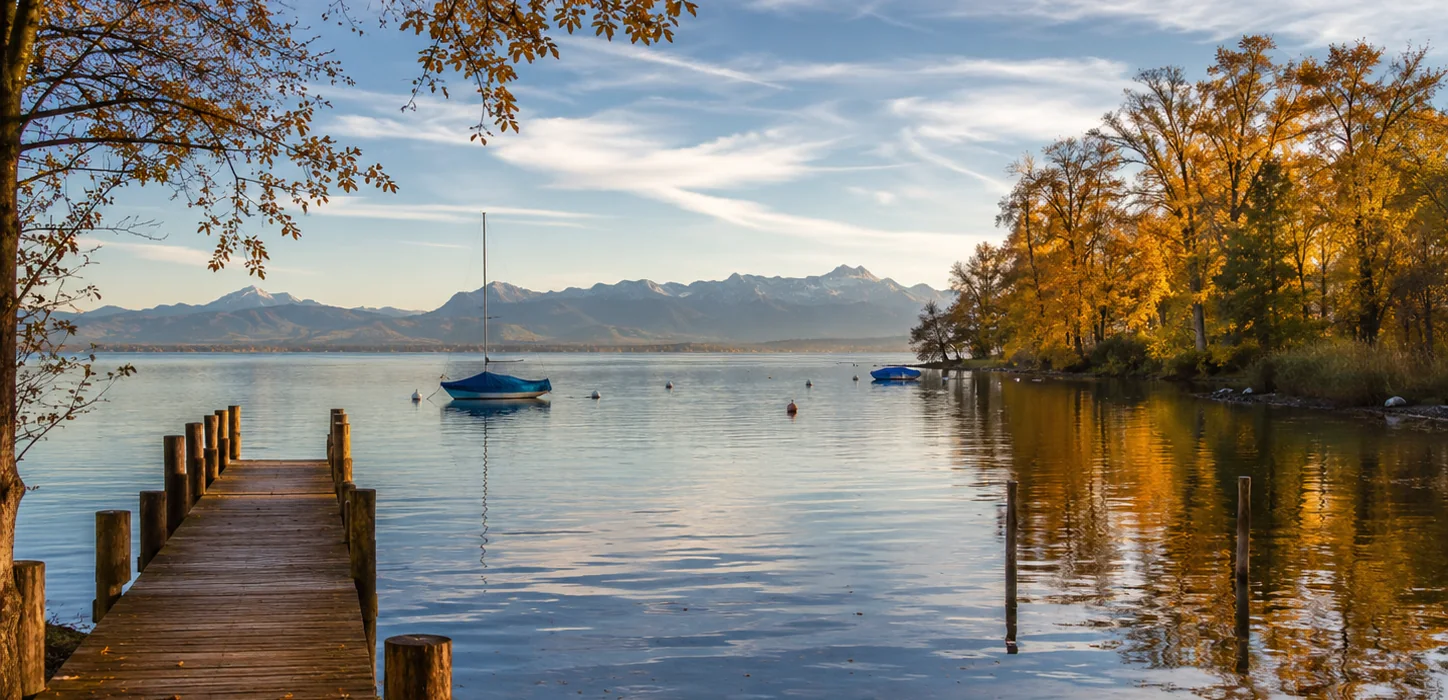 Chiemsee im Herbst: Wanderherbst, Kirta und klare Sicht