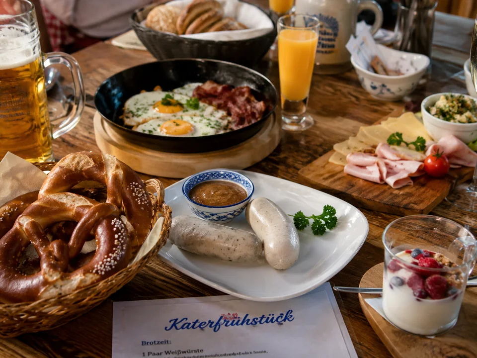 Katerfrühstück und Brunch nach der Wiesn: wer noch mittags serviert