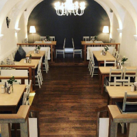 Cafe, Restaurant & Bar Lindl